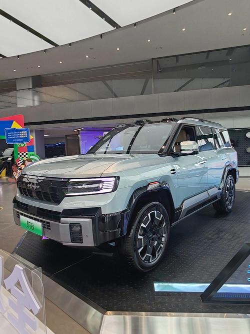 成都289比亚迪方程豹硬派越野的爆款，英菲尼迪35周年与你共成长